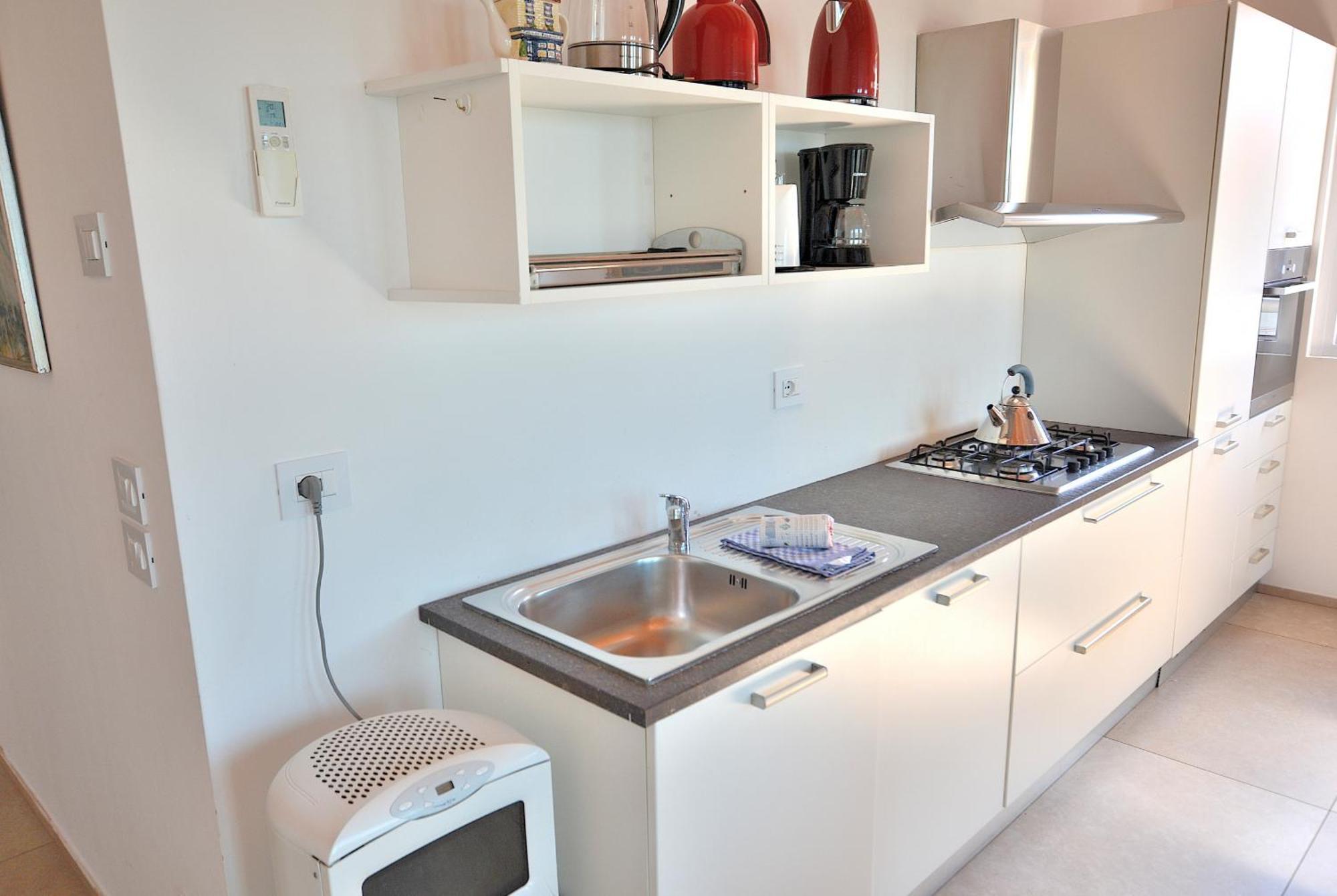 South Apartment With Pool Torri del Benaco Kültér fotó
